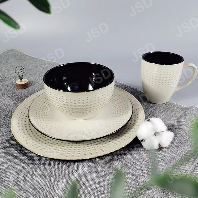 High quality white embossed reactive glaze dinner set for christmas
