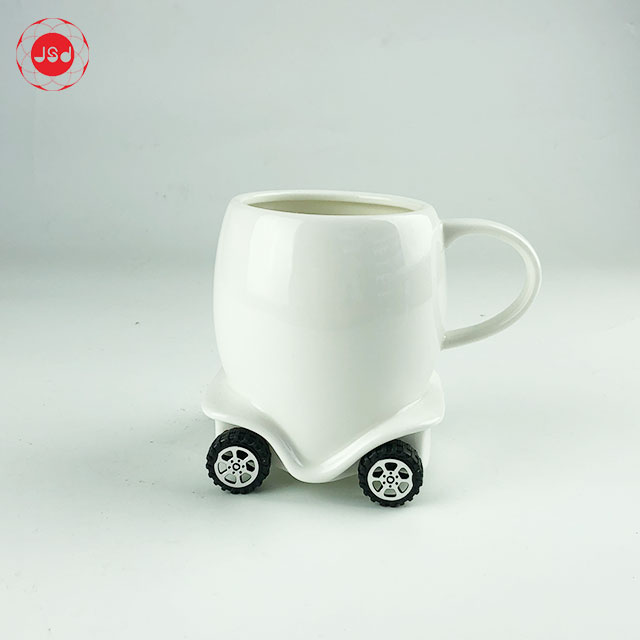 Creative Design White Ceramic Cartoon Car Mug With Wheel