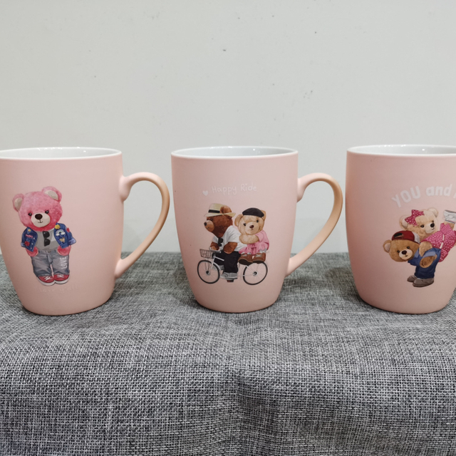 Custom Design Different Colors of Bear Mugs With Various Style